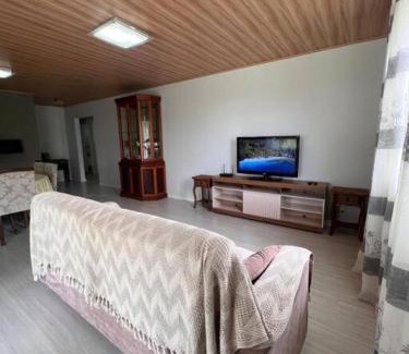 Meia Praia House | Garden House - Casa de Férias - 500Mts da Praia