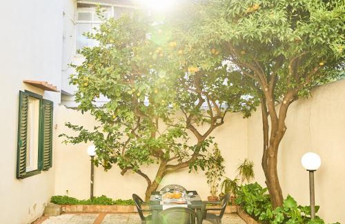 Livorno Apartment | ✦ GARDEN HOUSE IN CENTRO - FREE PARKING ✦