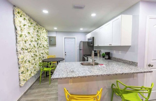 Central Sarasota House | Garden-Inspired Stay, Walk to Bay & Downtown