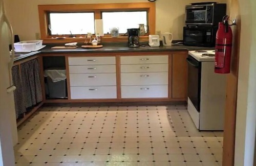 Post Mills House | Garden Retreat, Lake Fairlee, Dartmouth & Ski-way