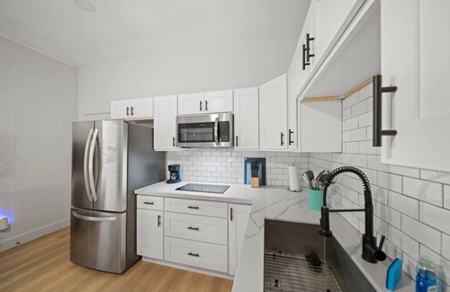 Hilo House | Garden Retreat, Near Pacific and Falls