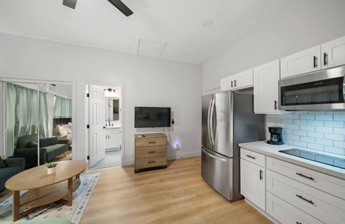 Hilo House | Garden Retreat, Near Pacific and Falls