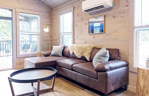 Arden Ski Chalet | Garden View Cabin .