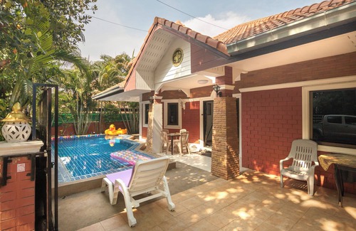 South Pattaya Villa | Garden Villa 4 Bedrooms near Walking Street & Beach ★