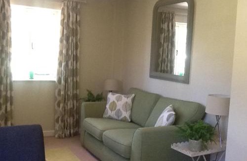 Laverton House | Gardeners Cottage