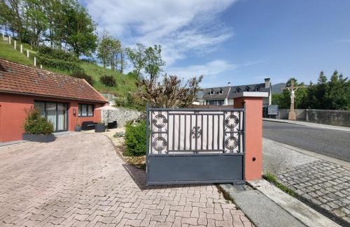 Argeles Gazost House | Gardenhill COSY