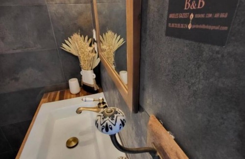 Argeles Gazost Apartment | GARDENHILL.FAMILLY 2 BEDROOM