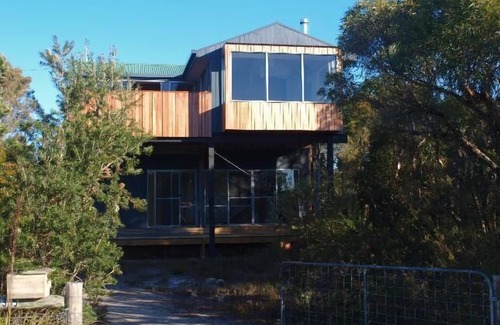 Binalong Bay House | Gardens Road Beach House