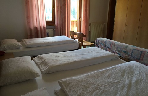 Livinallongo del Col di Lana Hotel | Garnì Astor