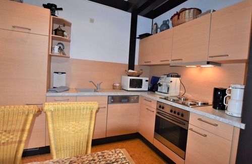 Stove Apartment | Garten-Ferienwohnung in ländlicher Idylle