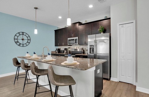 Kissimmee House | GAS3070 Summary: Stor