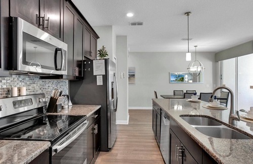 Kissimmee House | GAS3070 Summary: Stor