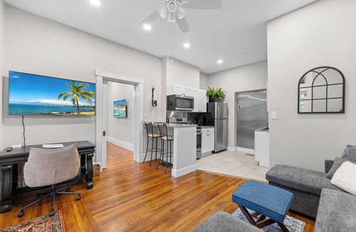 Clifton Apartment | Gaslight Villa 1-bedroom apartment in the heart of the Clifton Gaslight District