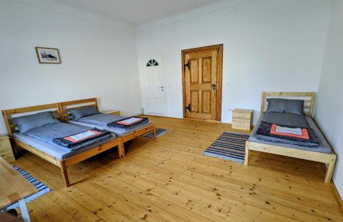 Harman House | Gästehaus Honigberg next to the Fortified Church of Harman