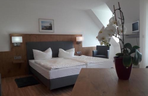 Obernzenn Hotel | Gasthof Pension Grüne Au