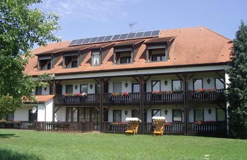 Obernzenn Hotel | Gasthof Pension Grüne Au