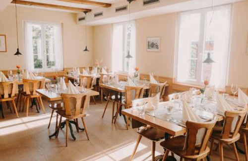 Pfaffikon District Cabin | Gasthof Sunnebad