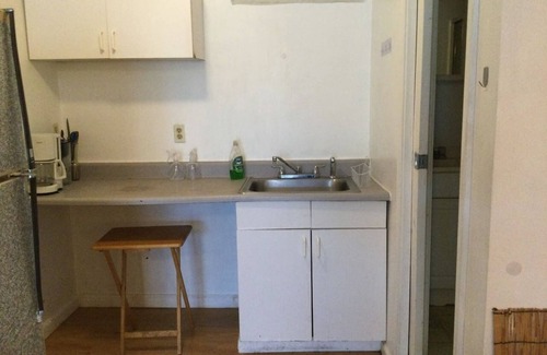 El Cerrito Apartment | Gated Fenced Sunny In-Law Studio