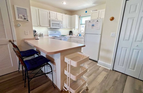 Port St. Joe House | Gated resort on CSB.End unit w/easy walk to beach. Beach cart & chairs included.