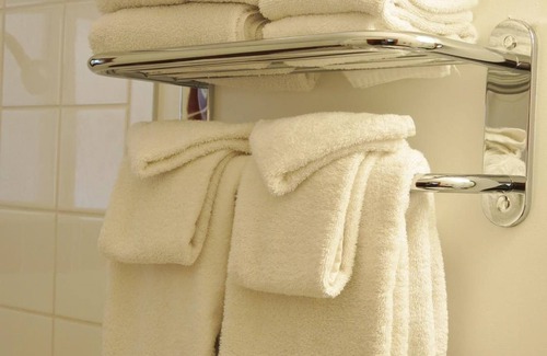 East Kootenay Hotel | Gateway Motel