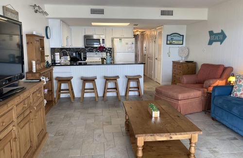 Fort Myers Beach Condo | Gateway Villas #298 - Beachfront condo