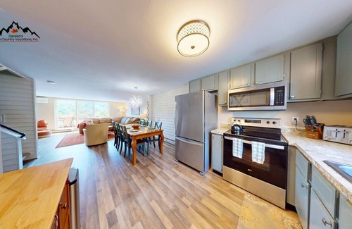 Sugar Mountain Condo | Gather at Snowlake Family-Friendly Retreat