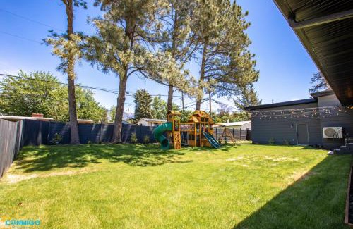 Lakeview House | Gathering Place Hot Tub Game rooms