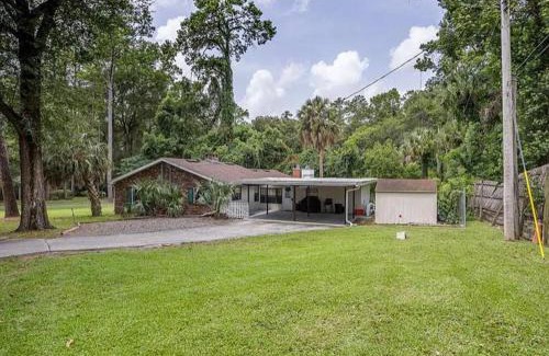 Gainesville House | Gator Den 6 Bedrooms Steps to UF