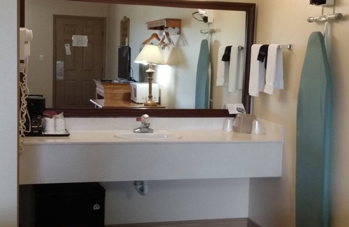 Branson Theater District Hotel | Gazebo Inn