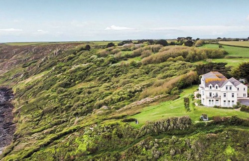 Coverack Cottage | 2 bedroom accommodation in Helston and the Lizard Peninsula