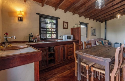 La Solana Cottage | GC0143 Holiday cottage with private pool in San Mateo