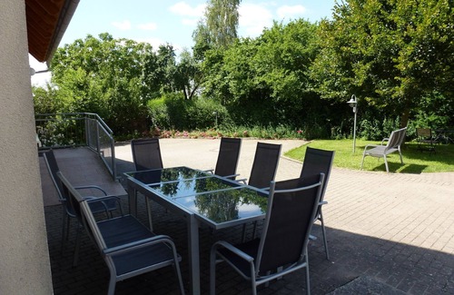 Sulzfeld Apartment | Gemütliche 45qm Ferienwohnung, viele Freizeit-und Erlebnisangebote, kostenfreies Parken und WLAN