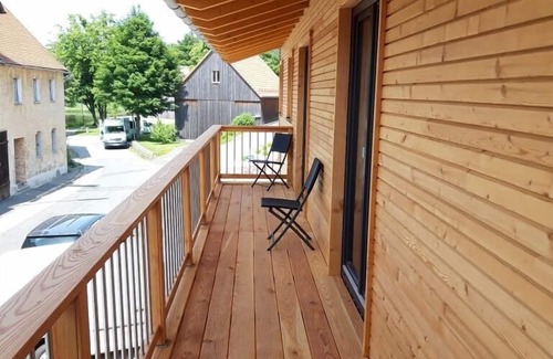 Schoensee Apartment | Gemütliche Ferienwohnung für bis zu 4 Personen mit Balkon und Sonnenterrasse