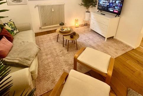 Homburg Apartment | Gemütliche Souterrain Wohnung neben der Universitätsklinik in Homburg