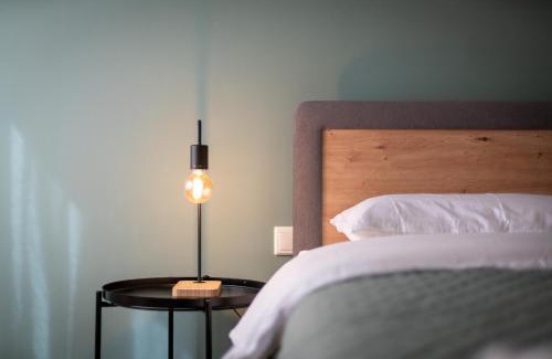 Niederzwehren Apartment | Gemütliche Wohnung - 7 Betten - Balkon - Waschtrockner - Smart TV