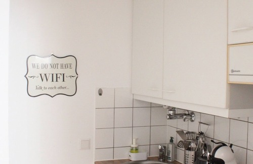 Am Westbad Apartment | Gemütliche Wohnung mit Küche & WLAN nahe Tram/SBahn