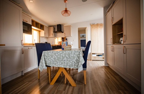 Renesse Ski Chalet | Gemütliches Chalet im Ferienpark de Oase Renesse