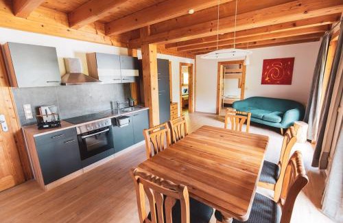 Nassau House | Gemütliches Holzhaus bis 12 Schlafplätze