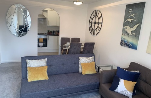 Watford Apartment | Gemini Eton 1 - Watford Junction - Near Harry Potter World