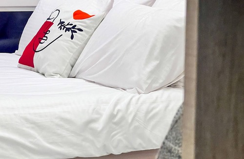 Gemmayzeh Hotel | Gemmayzeh House Grey