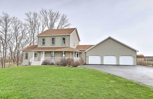 Geneva Apartment | Geneva Studio, 3 Miles to Seneca Lake!