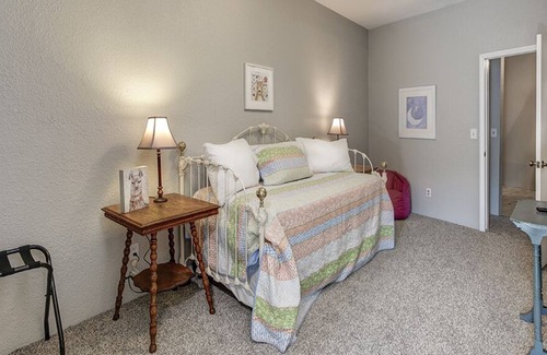 West Siloam Springs House | Geodesic dome within minutes of hiking, kayaking, JBU, casino and Siloam Springs