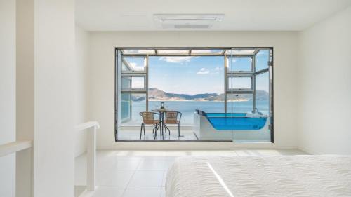 Irun-myeon House | Geoje Badageurigo Pension