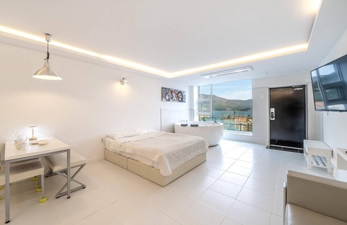 Irun-myeon House | Geoje Badageurigo Pension