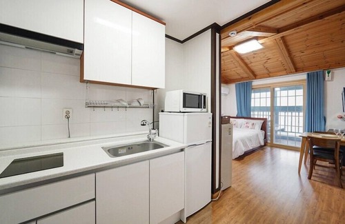 Irun-myeon Apartment | Geoje Cheongsol Pension