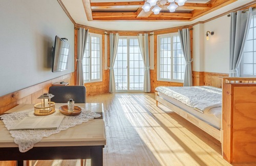 Geoje House | Geoje Come and Stay Pension