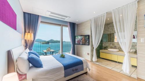 Irun-myeon House | Geoje For bridge pension