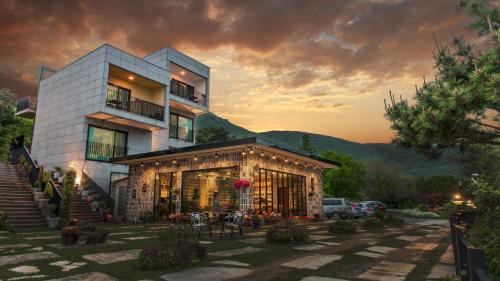 Irun-myeon House | Geoje For bridge pension