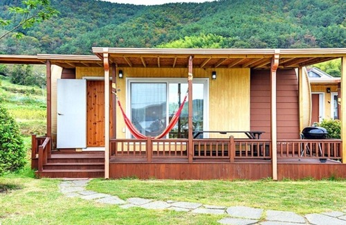Geoje House | Geoje Jeongdeulgo Pension