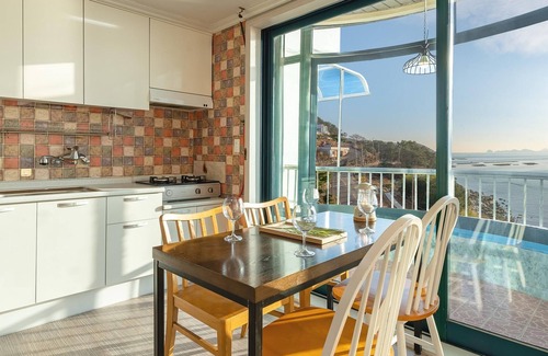 Irun-myeon House | Geoje Sunbeachoceanview Dog Pension